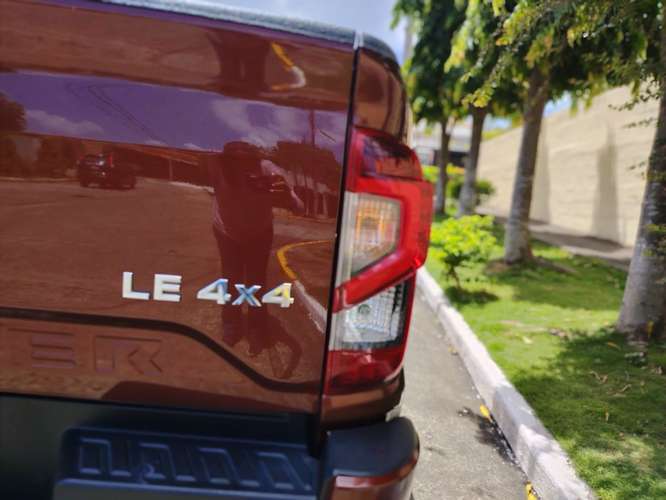 NISSAN NP AUTOMÁTICA 4X4 ÚNICO DUEÑO NEGOCIABLE  - Imagen 17