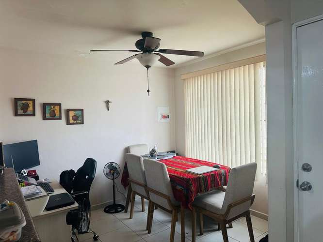 NEGOCIABLE Venta de Casa en Villa de Cantabria Las Acacias ESQUINERA NEGOCIABLE 220mtrs - Imagen 4