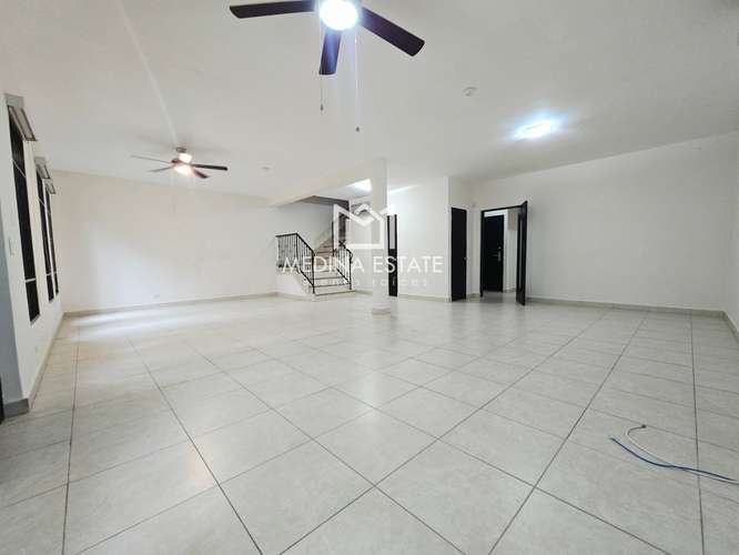 ALQUILO TOWNHOUSE  EMBASSY CLUB, CLAYTON  326 m²  3 RECÁMARAS  JARDÍN - Imagen 3