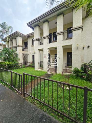 ALQUILO TOWNHOUSE  EMBASSY CLUB, CLAYTON  326 m²  3 RECÁMARAS  JARDÍN - Imagen 2