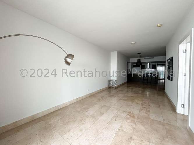 Alquiler de Apartamento en avenida Balboa 26MGO90
