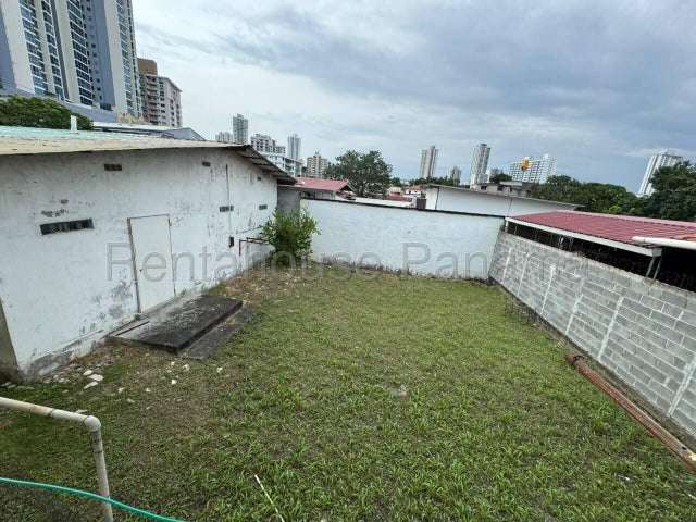 Venta de Terreno con Casa comercial y Edificio de 2 pisos en Parque Lefevre 27LGG2584 - Imagen 14