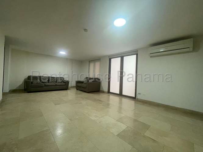 Apartamento en Alquiler en Casco Viejo Mv