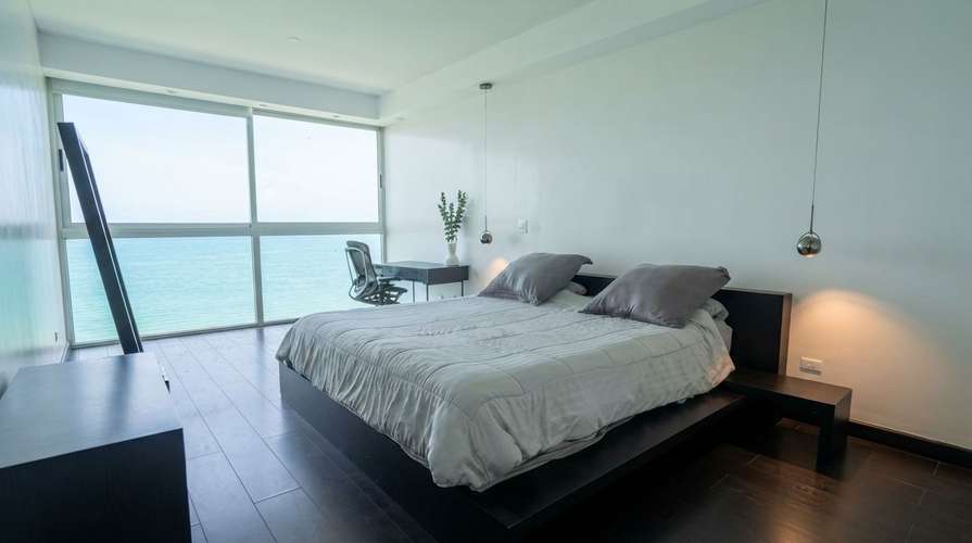 AVENIDA BALBOA I 105M² I 1 RECAMARA I AMOBLADO I BALCON CON VISTA AL MAR 