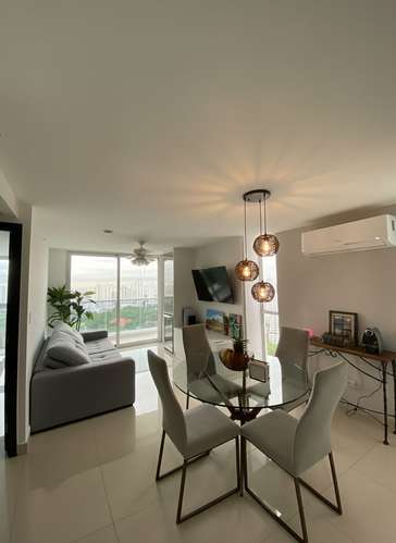 Alquiler de apartamento amueblado en San Francisco con acceso directo al Parque Omar