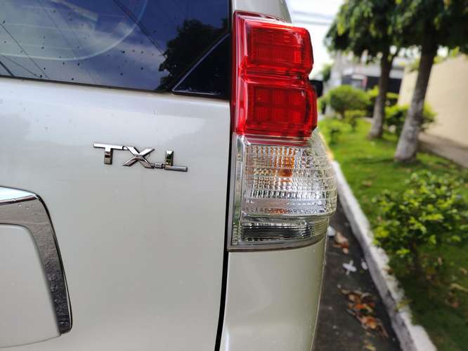 TOYOTA LAND CRUISER PRADO 2012 AUTOMÁTICA 4X4 ÚNICO DUEÑO NEGOCIABLE 