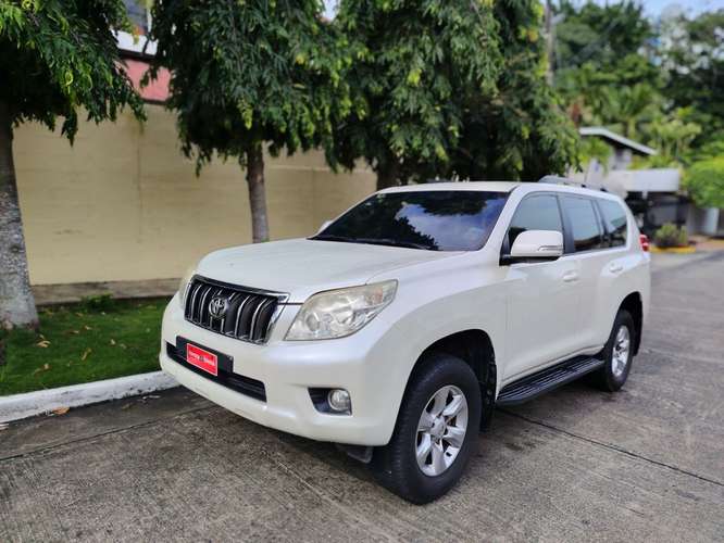 TOYOTA LAND CRUISER PRADO 2012 AUTOMÁTICA 4X4 ÚNICO DUEÑO NEGOCIABLE 