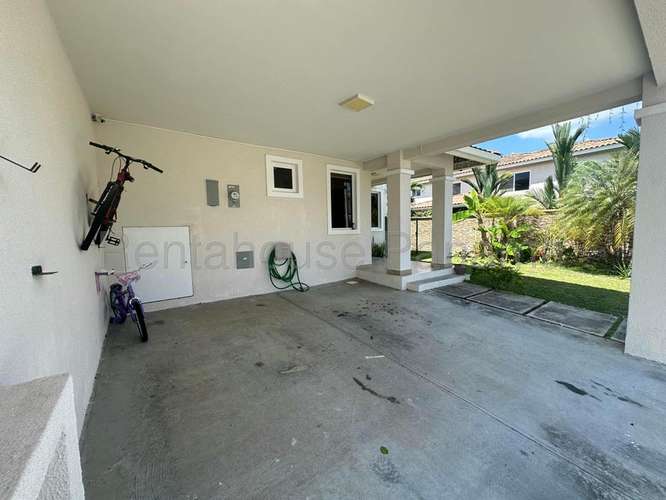 Casa En Alquiler En Bosques Del Pacífico YM - Imagen 3
