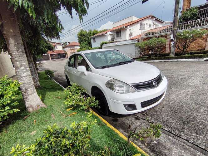 NISSAN TIIDA 2011 MANUAL ÚNICO DUEÑO NEGOCIABLE  - Imagen 3