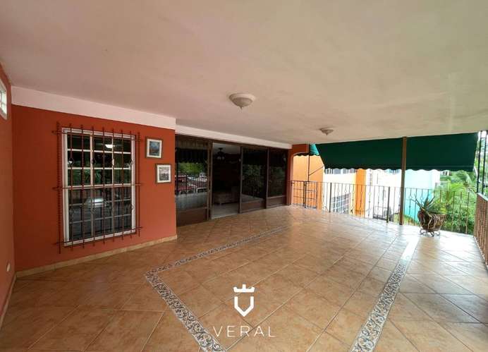 Venta de Casa con terraza de 37m2 en Villa de Las Fuentes 1 - Betania (PD)