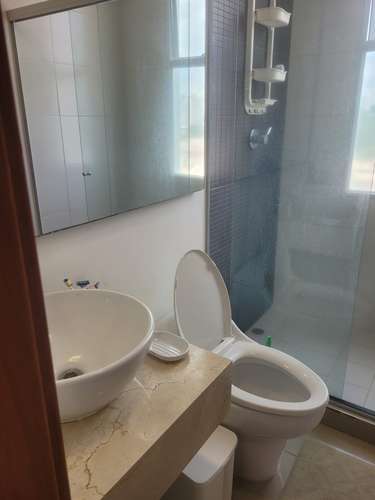 PH Bahía del Golf: apartamento amueblado de 98 m² con balcón y vista a las montañas en Coco del Mar - Imagen 4