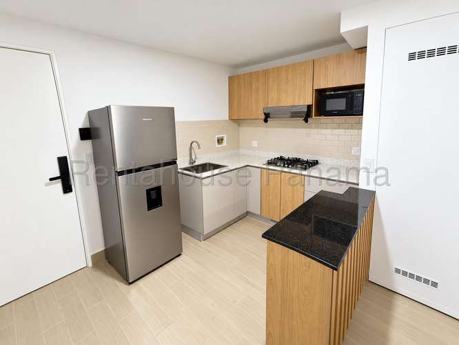 Alquiler de Apartamento en Bella Vista 27-3162CM