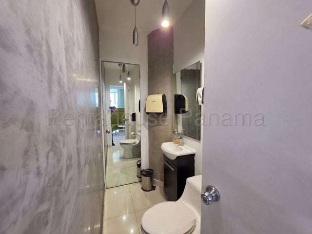 Venta de Oficina Amoblada en Punta Pacifica, Lista para Ocupar 27LGG975 - Imagen 10