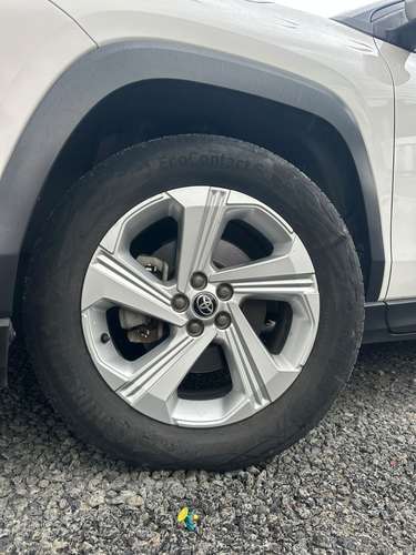 TOYOTA YARIS CROSS AÑO 2024 AUTOMÁTICO 