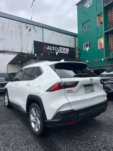 TOYOTA YARIS CROSS AÑO 2024 AUTOMÁTICO 
