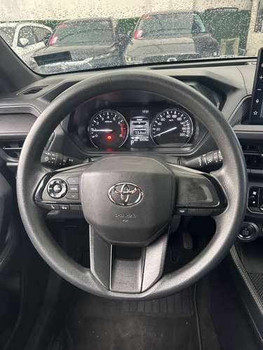 TOYOTA YARIS CROSS AÑO 2024 AUTOMÁTICO 