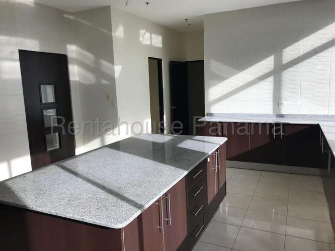 Apartamento en Alquiler en Dos Mares Mv