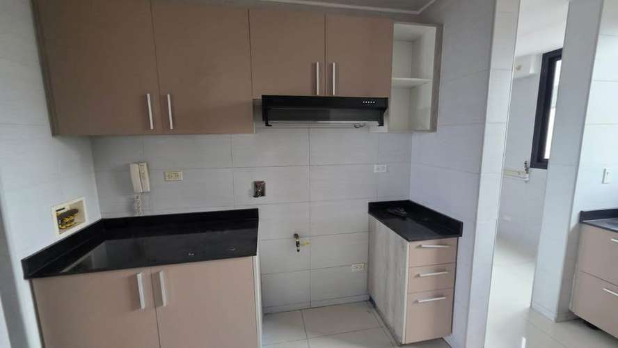 EL CANGREJO I VACIO I 2 RECAMARAS I 119 M² I BALCON I CERCA DEL METRO 