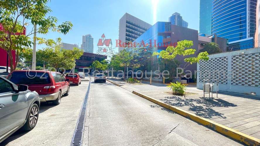 Edificio estratégico en venta en Bella Vista: 7 niveles, excelente ubicación y 200 estacionamientos. - Imagen 2