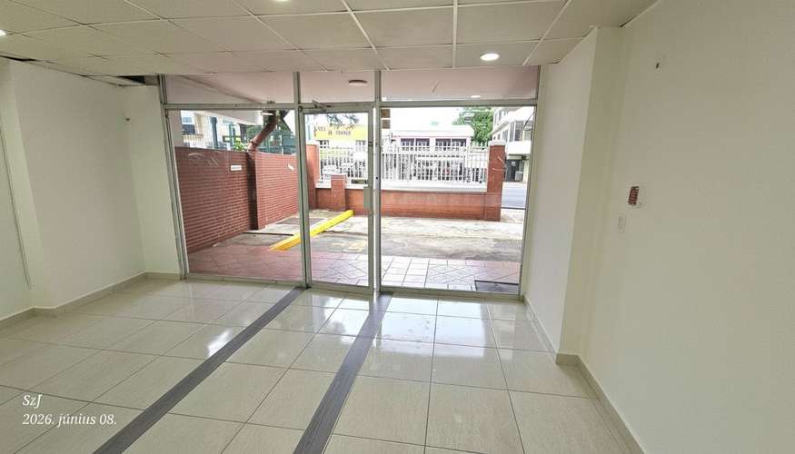Alquiler de Local comercial en Vía Porras, 65m2 - Imagen 16