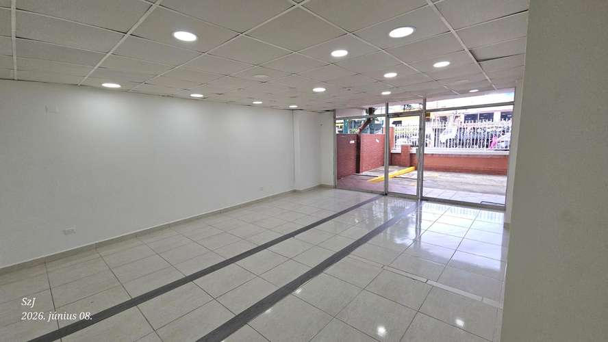 Alquiler de Local comercial en Vía Porras, 65m2 - Imagen 4