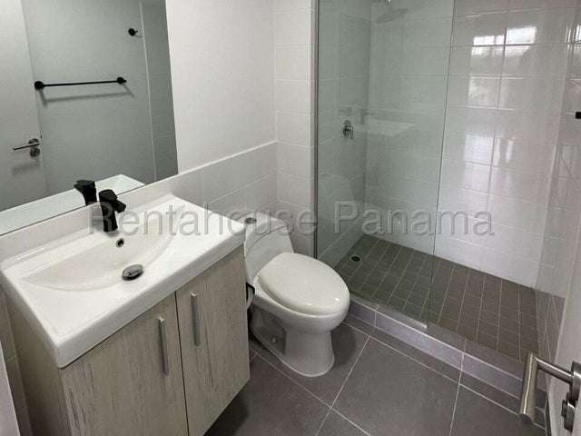 Alquiler de Apartamento Amoblado en Rio Abajo, P H Vista Pacifica 27LGG3168