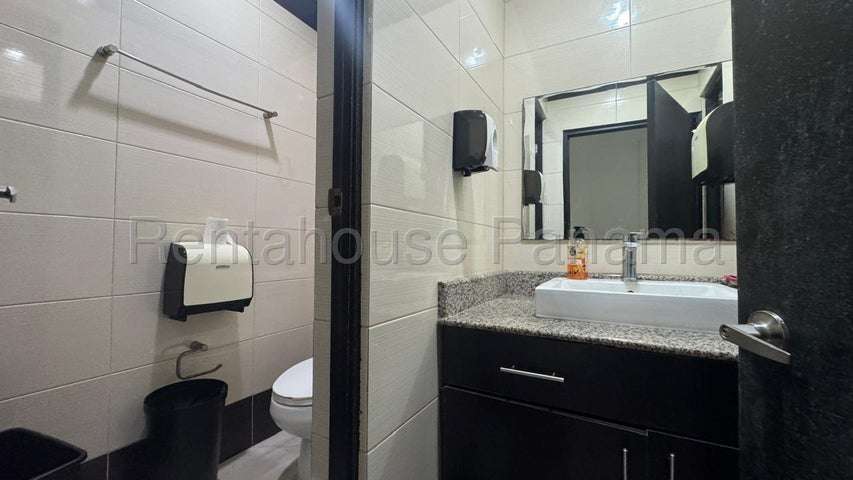Casa Comercial en Venta Parque Lefevre 26EPP4389 - Imagen 12