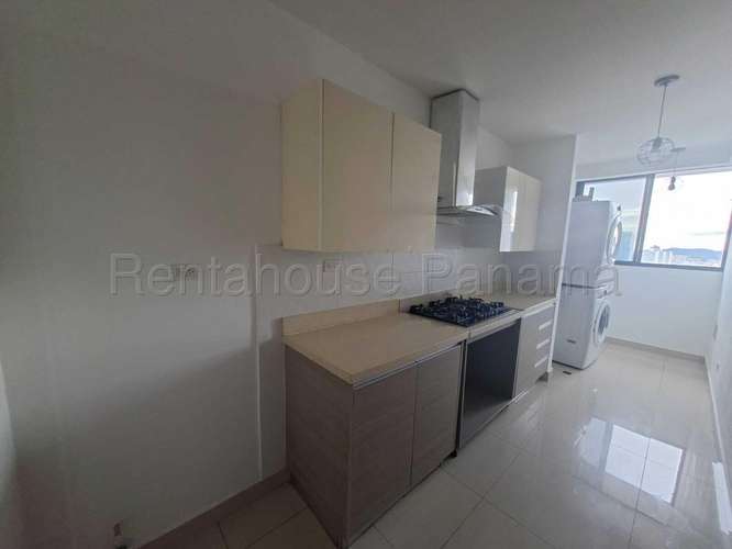 Se Alquila Apartamento en Bellavista EH