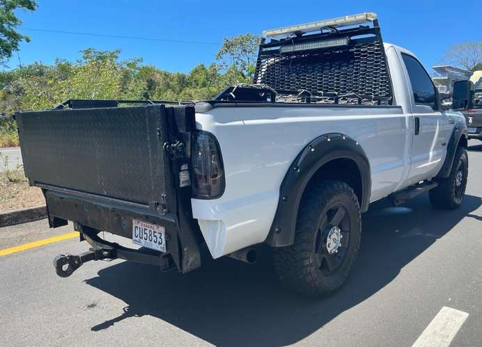 Ford F250 XL 4x4 Súper Duty - Imagen 2