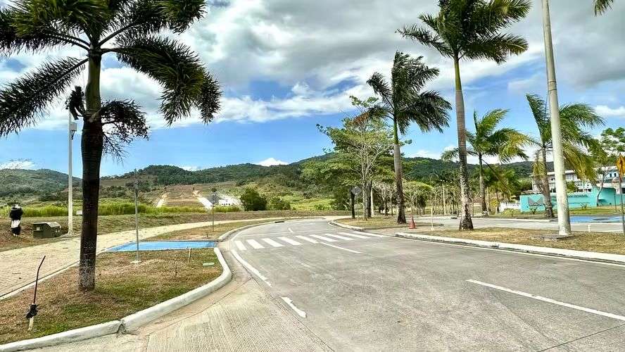 VENDO LOTE EN LA ECO CIUDAD GREEN VALLEY 1,050 METROS!! - Imagen 7