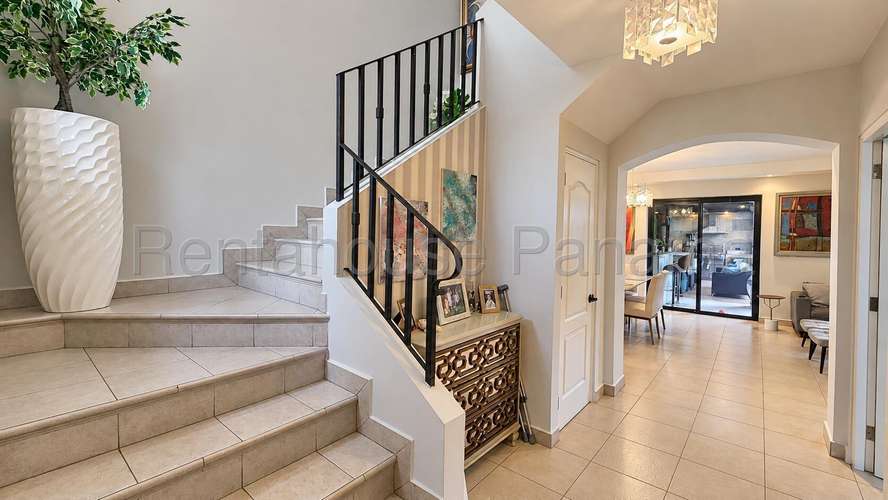 Venta de Casa en Versalles – Versalles I - Imagen 2