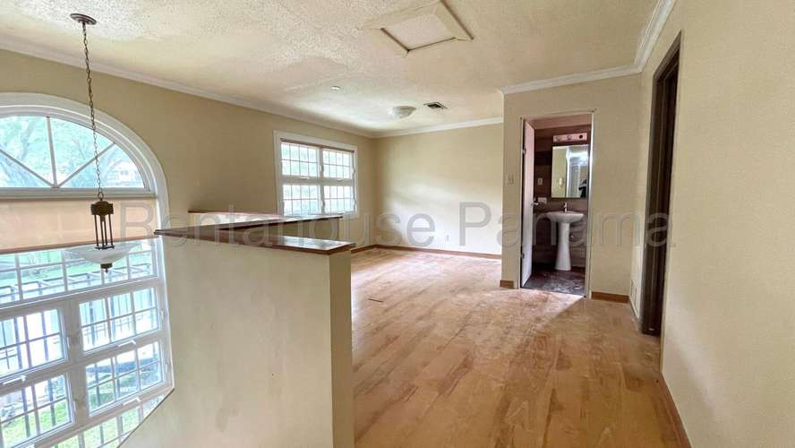 Se Alquila Casa en Clayton MDV27-3163