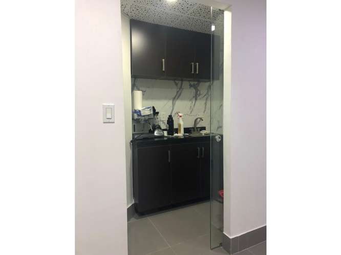Alquiler de oficina amoblada | Bay Mall, Avenida Balboa - Imagen 4