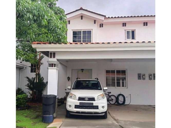 VENTA DE CASA EN PH QUINTAS DE VERSALLES