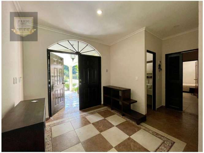 ALQUILER DE CASA EN ALBROOK CON PISCINA - Imagen 18