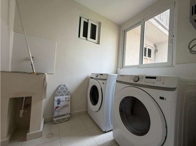ALQUILER DE APARTAMENTO AMOBLADO EN PH TORRES DE VERSALLES - Imagen 7
