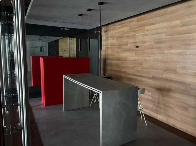 OFICINA / CALLE 50 / GALERIA 50 / 300 M2 / 2 NIVELES / SOBRE VIA