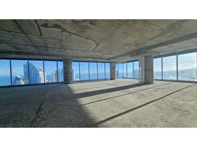 SE VENDE OFICINA OCEAN BUSSINESS PLAZA 1674M OBRA EN GRIS
