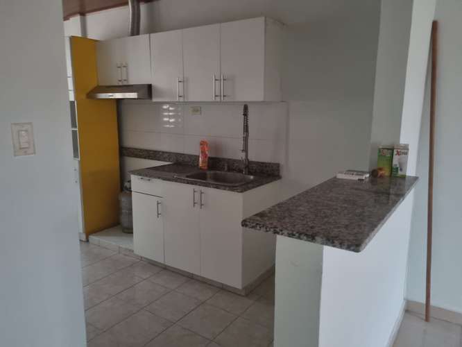 ALQUILER APARTAMENTO LAS ACACIAS 