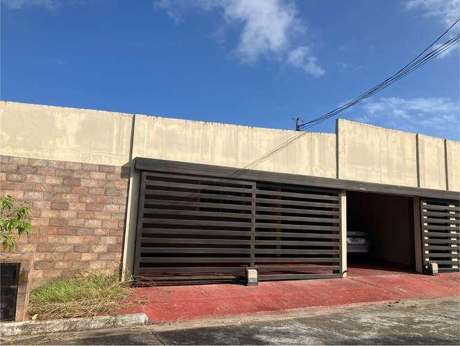 LAS CUMBRES / RESIDENCIAL MONTSERRAT / 295M / 3 HABITACIONES / 3 ESTACIONAMIENTOS / 2 BAÑOS / GARITA DE SEGURIDAD