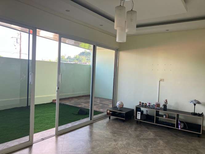 LAS CUMBRES / RESIDENCIAL MONTSERRAT / 295M / 3 HABITACIONES / 3 ESTACIONAMIENTOS / 2 BAÑOS / GARITA DE SEGURIDAD