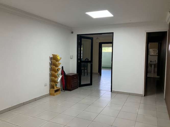 LAS CUMBRES / RESIDENCIAL MONTSERRAT / 295M / 3 HABITACIONES / 3 ESTACIONAMIENTOS / 2 BAÑOS / GARITA DE SEGURIDAD