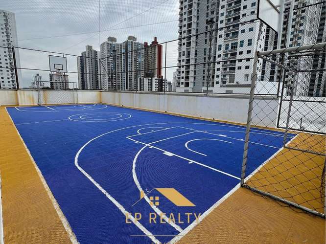Alquilo apartamento en Via España, 2 recamaras, línea blanca, 80m2, area socia completa, disponibilidad inmediata.