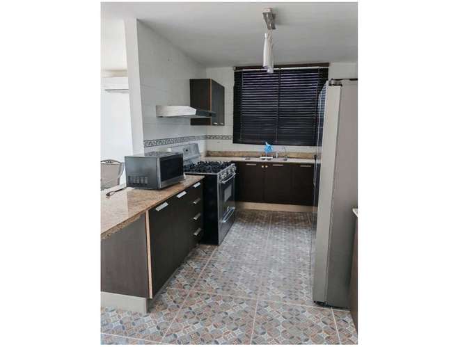 Se Vende Amplio Apartamento Familiar en PH Pine Hills, Albrook – Espacio, Seguridad y Entorno Verde - Imagen 5
