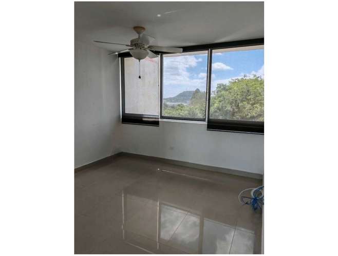 Se Vende Amplio Apartamento Familiar en PH Pine Hills, Albrook – Espacio, Seguridad y Entorno Verde - Imagen 6