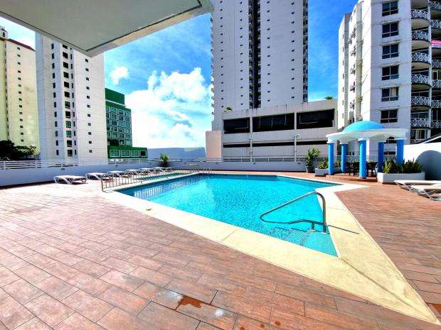 Alquilo apartamento amoblado en San Francisco, 2 recamaras, línea blanca nueva, balco, 105m2.