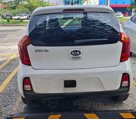 Vendo Kia Picanto 2017 automático