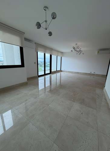 APARTAMENTO EN PH THE COLONIAL, SANTA MARÍA – 190 M²