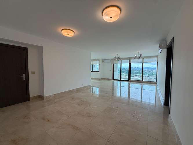 APARTAMENTO EN PH THE COLONIAL, SANTA MARÍA – 190 M²