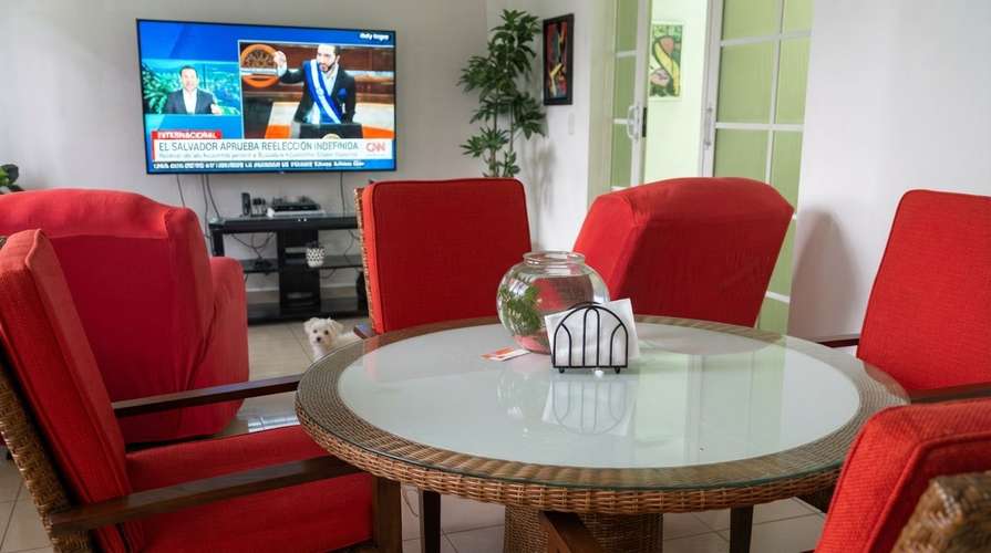 Casa en Obarrio I con piscina privada y terraza - Imagen 4